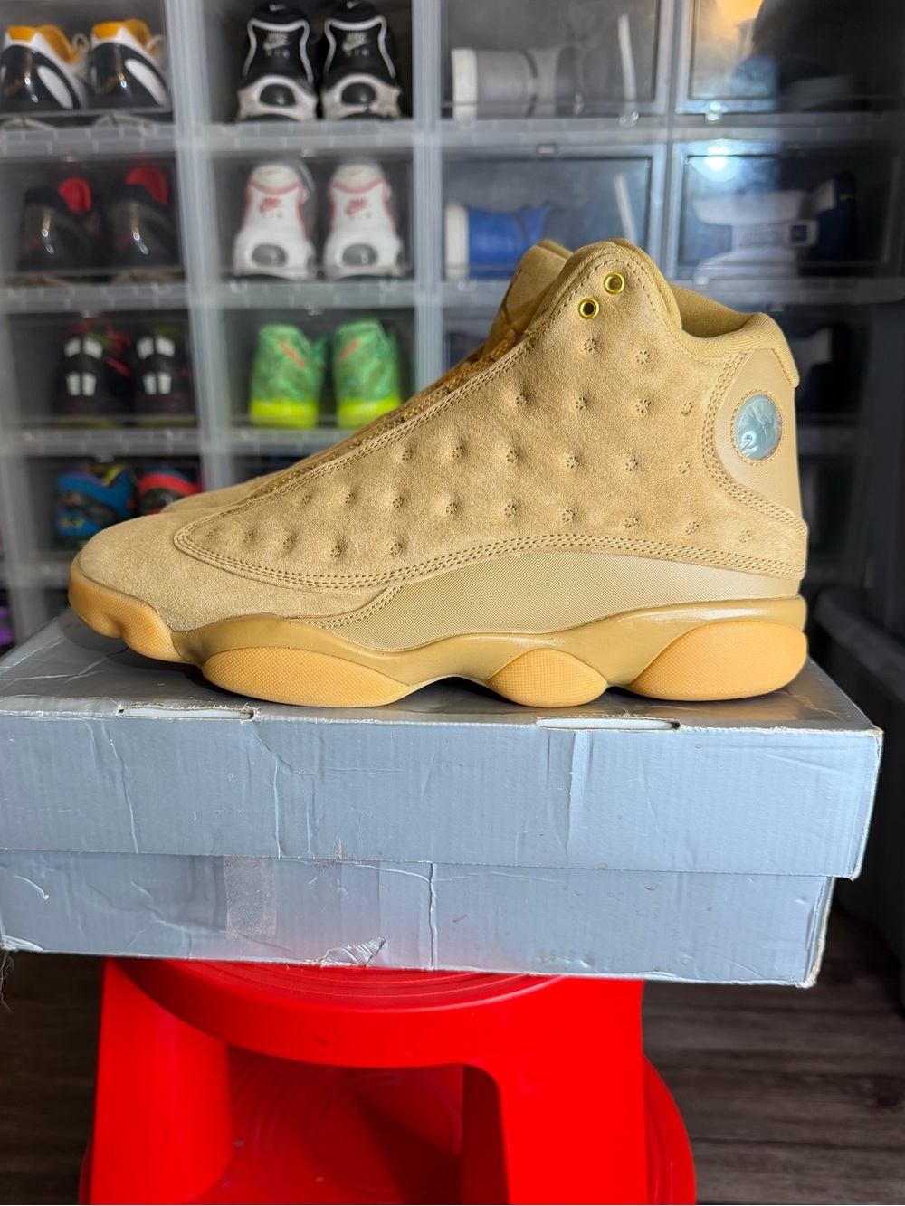 Jordan 13 Retro Wheat 2017 Very Lightly Worn With Replacement Box Menโs Sz 10.5